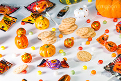 トリックオアトリート,ハロウィンお菓子,チョコレート,チョコ,キャンディ,飴,ビスケット,ハロウィンパーティー,ハロウィン,ハロウィーン,はろうぃん,パーティー,お菓子,菓子,こども,子供,キッズ,イベント,スイーツ,秋,行事,トリート,ジャックオランタン,ジャックオーランタン,パンプキン,Treat,chocolate,candy,biscuit,pumpkin,Halloween,party,kids