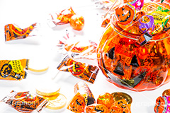 大収穫,ポット,チョコレート,チョコ,キャンディ,飴,クッキー,ハロウィンパーティー,ハロウィン,ハロウィーン,はろうぃん,パーティー,お菓子,菓子,こども,子供,キッズ,イベント,スイーツ,秋,行事,トリート,ジャックオランタン,ジャックオーランタン,パンプキン,コイン,coin,Treat,chocolate,candy,cookie,pumpkin,Halloween,party,kids