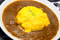 オムカレー,オムライス,卵,たまご,半熟,カレー,カレーライス,カリー,辛い,スパイス,ご飯,ライス,パセリ,湯気,洋食,curry,japan,parsley