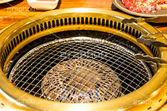 焼肉の準備,準備,焼肉,焼き肉,やきにく,炭火,焼く,にく,肉,網,食べ放題,肉食,直火,トング,タレ