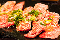焼肉の準備,準備,焼肉,焼き肉,やきにく,炭火,焼く,にく,肉,網,食べ放題,肉食,直火,トング