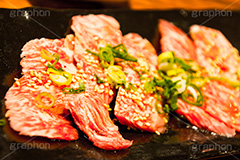 松坂牛,カルビ,上カルビ,油,霜降り,ねぎ,ネギ,焼肉,焼き肉,やきにく,にく,肉,肉食,タレ,漬けだれ,生