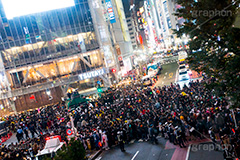 ハロウィンで大混雑の渋谷,ハロウィン,大混雑,渋谷,マナー,ルール,事件,問題,犯罪,ニュース,人混み,混乱,規制,混雑,パリピ,イベント,催し,仮装,はろうぃん,ハロウィーン,行事,秋,渋谷ハロウィン,街角スナップ,shibuya,halloween,autumn,manner,rule