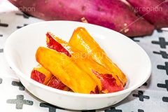 イモのおやつ,サツマイモ,さつま芋,大学芋,イモ,芋,いも,スイートポテト,ポテト,potato,秋,dessert,sugar,デザート,スイーツ,おやつ,和菓子,和食,和,みつ,甘味,揚げ,糖蜜,蜜,飴,砂糖,甘い,照り,大学いも,大学イモ