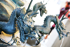 浅草寺のお水舎,浅草,雷門,浅草寺,あさくさ,台東区,寺,お寺,参拝,お参り,東京都内最古,都内最古,龍神像,沙竭羅龍王像,さから,龍王像,龍,銅像,口から,墨絵の龍,神,お水舎,手洗い場,手洗い,おみずや,手水舎,ドラゴン,浅草 名所,浅草 観光,ちょうずや,ちょうずしゃ,てみずや,てみずしゃ,手水,作法,スポット,寺院,asakusa,japan