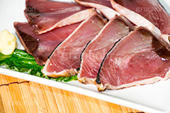 かつおのたたき,鰹,かつお,カツオ,刺身,さしみ,刺し身,魚介,生もの,日本料理,日本食,和食,惣菜,おつまみ,japan,seafood,シーフード