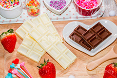 バレンタインの準備,バレンタイン,チョコレート,chocolate,valentine,kitchen,cooking,strawberry,キッチン,クッキング,調理,菓子,お菓子,手作り,いちご,苺,イチゴ,トッピング,デコレーション,告白,愛,恋,恋愛,ラブ,らぶ,LOVE,支度,準備,板チョコ,ホワイトチョコ,女子力,ガーリー,食材,材料,sweet,甘い,スイーツ,ホワイトデー