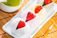 いちご大福,苺大福,イチゴ大福,大福,餅,もち,おもち,だいふく,あんこ,いちご,苺,イチゴ,和菓子,日本料理,菓子,お菓子,スイーツ,おやつ,スイート,甘い,デザート,和,和風,甘味,グルメ,和食,お茶,緑茶,お茶請け,パステル,pastel,sweet,strawberry,japan,dessert