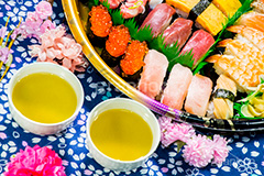 お花見,花見,春,お茶,緑茶,japan,spring,春,和,和風,にぎり,寿司,握り寿司,海老,えび,エビ,いくら,イクラ,いか,イカ,マグロ,たまご,玉子,アナゴ,あなご,穴子,ネギトロ,軍艦,のり,海苔,さくら,桜