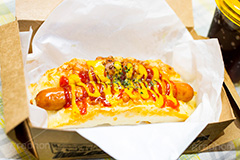 ソーセージチーズドッグ,チーズ,ウィンナー,ソーセージ,パン,焼き,ぱん,ケチャップ,マスタード,バター,おかず,惣菜,朝食,ピクニック,コーラ,ファーストフード,ファストフード,洋食,ジャンク,ジャンキー,picnic,morning,cheese,mustard,bread,butter,cola