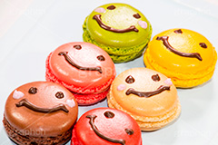 笑顔のマカロン,笑顔,顔,カラフル,マカロン,スイーツ,クリーム,焼菓子,焼き菓子,洋菓子,甘い,ポップ,キュート,かわいい,可愛い,カワイイ,女子力,sugar,pop,sweet,macron,colorful,cute,cream,pastel,france,paris,smile,スマイル,アイコン,パステル,プリ画,壁紙,砂糖,フランス,パリ