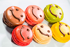 笑顔のマカロン,笑顔,顔,カラフル,マカロン,スイーツ,クリーム,焼菓子,焼き菓子,洋菓子,甘い,ポップ,キュート,かわいい,可愛い,カワイイ,女子力,sugar,pop,sweet,macron,colorful,cute,cream,pastel,france,paris,smile,スマイル,アイコン,パステル,プリ画,壁紙,砂糖,フランス,パリ