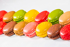 並べられたマカロン,カラフル,マカロン,スイーツ,クリーム,焼菓子,焼き菓子,洋菓子,甘い,ポップ,キュート,かわいい,可愛い,カワイイ,女子力,sugar,pop,sweet,macron,colorful,cute,cream,pastel,france,paris,パステル,プリ画,壁紙,砂糖,フランス,パリ