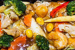 八宝菜,炒め,中華料理,中華,総菜,お惣菜,野菜,ブロッコリー,銀杏,豚肉,いか,イカ,あんかけ,にんじん,人参