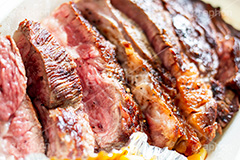 ステーキ,肉,肉食,meat,steak,garlic,beef,corn,コーン,ビーフ,牛肉,焦げ,焼き,レア,脂,脂質,スタミナ,洋食