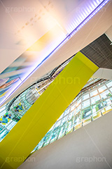 渋谷ストリーム,エスカレーター,直結,渋谷駅,新名所,都市再生,渋谷,しぶや,シブヤ,オフィスビル,商業施設,高層ビル,ライブ,ホテル,建設,開発,工事,都市開発,東棟,展望,フルサイズ撮影,地下,階段,昇降機,shibuya,building,hotel,live,2018