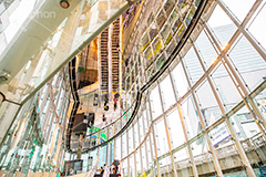 渋谷ストリーム,エスカレーター,直結,渋谷駅,新名所,都市再生,渋谷,しぶや,シブヤ,オフィスビル,商業施設,高層ビル,ライブ,ホテル,建設,開発,工事,都市開発,東棟,展望,フルサイズ撮影,地下,階段,昇降機,shibuya,building,hotel,live,2018