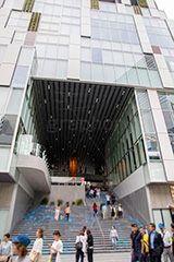 渋谷ストリーム,新名所,都市再生,渋谷,しぶや,シブヤ,オフィスビル,商業施設,高層ビル,shibuya,building,hotel,live,ライブ,ホテル,建設,開発,工事,都市開発,2018,東棟,展望,フルサイズ撮影,階段,大階段