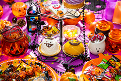 ハロウィンパーティー,ハロウィン,ハロウィーン,はろうぃん,パーティー,お菓子,菓子,こども,子供,キッズ,ジャックオーランタン,ランタン,かぼちゃ,カボチャ,南瓜,ランタン,オーナメント,飾り,イベント,蜘蛛の巣,クモの巣,蜘蛛,クモ,おばけ,オバケ,コウモリ,蝙蝠,あめ,飴,キャンディー,ゴースト,スイーツ,秋,パンプキン,行事,ケーキ,クッキー,アイシングクッキー,cookie,cake,ornament,kids,candy,ghost,Halloween,party,pumpkin,フルサイズ撮影