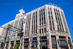 新宿伊勢丹前,新宿,伊勢丹,デパート,交差点,待ち合わせ,待合せ,新宿区,買い物,ショッピング,ブランド,shopping,新宿三丁目,駅前