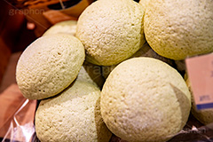 メロンパン,パン,ぱん,bread,breakfast,sugar,ブレックファースト,朝食,おやつ,菓子パン,パン屋,スイーツ,甘い,砂糖,たくさん,大量,積,フルサイズ撮影