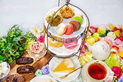 アフタヌーンティー,チーズケーキ,エクレア,ドーナツ,チョコ,チョコレート,パーティー,庭,ガーデン,garden,party,spring,tea,cake,cup,pot,macron,マシュマロ,カップ,ポット,ケーキ,マフィン,甘味,甘い,紅茶,ティー,お茶会,おやつ,お菓子,菓子,スイーツ,春,花,花びら,ガーリー,女子力,可愛い,かわいい,マカロン,フォーク,フルサイズ撮影