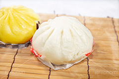 中華まん,中華,中国料理,中華料理,点心,肉まん,豚まん,あつあつ,熱々,蒸す,湯気,チーズまん,チーズ,コンビニ,冬,winter,cheese,おやつ,フルサイズ撮影