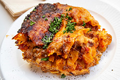 ラザニア,イタリア料理,イタリアン,ナポリ,パスタ,オーブン,焼き,焦げ,層,ミートソース,チーズ,パセリ,洋食