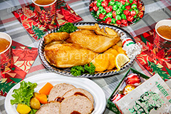 ローストチキン,チキン,もも,肉,鶏,鶏肉,クリスマスディナー,クリスマスパーティー,クリスマス,パーティー,ディナー,冬,オーブン,グリル,洋食,ポテト,ナゲット,パセリ,ミートローフ,ミンチ,焼く,燻製,ソース,七面鳥,chicken,CHRISTMAS,party,dinner,winter,フルサイズ撮影