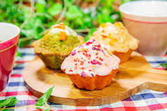 マフィン,カップケーキ,ドライフルーツ,チョコ,チョコレート,コーヒー,珈琲,coffee,cup,カップ,甘味,甘い,お茶会,おやつ,お菓子,菓子,スイーツ,焼き菓子,フルサイズ撮影,まな板