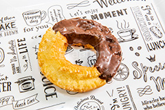オールドファッション,ドーナツ,ドーナッツ,どーなつ,チョコ,チョコレート,スイート,食後,デザート,スイーツ,菓子,お菓子,甘い,sweet,donut,chocolate,フルサイズ撮影