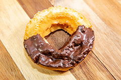 オールドファッション,ドーナツ,ドーナッツ,どーなつ,チョコ,チョコレート,スイート,食後,デザート,スイーツ,菓子,お菓子,甘い,sweet,donut,chocolate,フルサイズ撮影