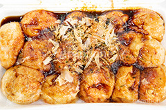 トロトロたこ焼き,たこ焼き,たこやき,タコヤキ,とろとろ,大阪名物,粉もん,小麦粉,青のり,かつお節,ソース,ソウルフード,日本料理,日本食,和食,アツアツ,あつあつ,熱々,たこ,タコ,ファーストフード,ファストフード,フルサイズ撮影,祭り,夏祭り,屋台,出店,露店,japan