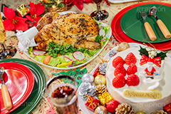 クリスマスディナー,ローストチキン,チキン,もも,肉,鶏,鶏肉,クリスマスパーティー,クリスマス,パーティー,七面鳥,chicken,CHRISTMAS,party,dinner,winter,cake,cream,生クリーム,クリーム,ディナー,冬,オーブン,グリル,洋食,サラダ,パセリ,フルサイズ撮影,オーナメント,ケーキ,クリスマスケーキ,コーディネート,シャンパン,オードブル,ハーブ