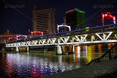 隅田川橋梁ライトアップ,橋梁,線路,架線,ライトアップ,イルミネーション,イルミ,夜,夜景,浅草,あさくさ,橋,隅田川,かかる橋,台東区,墨田リバーサイド,墨田,隅田公園,隅田川めぐり,asakusa,japan,令和バージョン,紅白,令和,祝,紅白,illumination,reflection,リフレクション,川,反射,東武,フルサイズ撮影