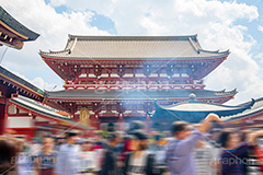 浅草寺,浅草,雷門,あさくさ,春,台東区,寺,お寺,参拝,お参り,東京都内最古,都内最古,浅草 名所,浅草 観光,スポット,ご利益,煙,寺院,asakusa,japan,フルサイズ撮影