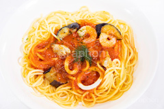 ペスカトーレ,トマト,シーフード,パスタ,あさり,いか,イカ,パセリ,アサリ,ナス,茄子,洋食,麺料理,麺類,フルサイズ撮影,pasta,seafood,tomato