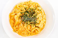 たらこクリームパスタ,たらこ,タラコ,クリームパスタ,クリーム,きざみのり,刻み海苔,パスタ,高カロリー,カロリー,洋食,麺料理,麺類,フルサイズ撮影,pasta
