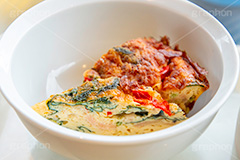 ほうれん草のキッシュ,ほうれん草,ホウレンソウ,キッシュ,焼き,たまご,卵,朝食,ブレックファースト,カフェ,洋食,お洒落,オシャレ,おしゃれ,女子力,ランチ,breakfast,cafe,bake,lunch