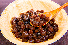タピオカ,流行り,台湾,デンプン,粒々,タピ,スイーツ,デザート,黒蜜,スプーン,spoon,dessert,tapioca,フルサイズ撮影