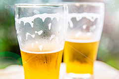 飲みかけのビール,ビール,ビア,大麦,麦芽,水滴,泡,飲み,家呑み,呑み,一杯,注がれた,冷え,夏,飲む,飲み物,飲料,飲み会,ドリンク,お酒,酒,アルコール,冷,グルメ,乾杯,カンパイ,beer,summer