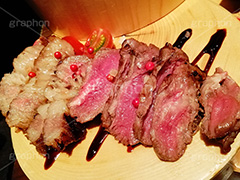熟成肉,肉,肉食,ビーフ,ポーク,バルサミコ酢,レア,つまみ,おつまみ,居酒屋,バル,beef,pork,スマホ撮影