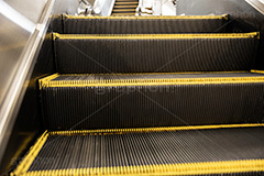 エスカレーター,階段,自動,施設,駅,ホーム,通勤,通学,交通,階段,ルール,上がる,上る,下る,下がる,昇降機