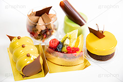 たくさんのケーキ,たくさん,ケーキ,タルト,チョコレート,チョコ,フルーツ,キウイ,ベリー,ラズベリー,ブルーベリー,ピスタチオ,ムース,クリーム,デザート,スイーツ,甘い,甘味,fruit,chocolate,party,cake,cream,フルサイズ撮影