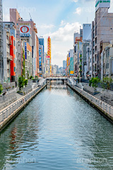 早朝の道頓堀川,道頓堀川,道頓堀,繁華街,観光地,大阪,大阪府,大阪市,中央区,なんば,とんぼり,リバーウォーク,japan,osaka,フルサイズ撮影