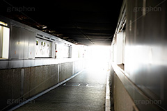 道頓堀橋の橋下,道頓堀橋,橋下,通路,非常ベル,道頓堀川,道頓堀,観光地,大阪,大阪府,大阪市,中央区,なんば,とんぼり,リバーウォーク,japan,osaka,フルサイズ撮影