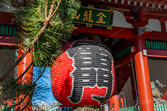 雷門,浅草,浅草寺,あさくさ,正月,正月飾り,松,山門,風神雷神門,風雷神門,風神,雷神,提灯,大提灯,台東区,浅草雷門,浅草浅草寺,寺,お寺,東京都内最古,都内最古,浅草 名所,浅草 観光,スポット,寺院,和,asakusa,japan,フルサイズ撮影