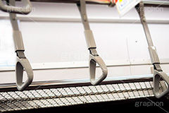 つり革,吊革,電車,地下鉄,電車/鉄道,乗り物,帰宅,通勤,ルール,マナー,rule,manner,train