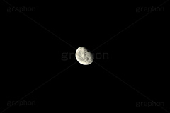 怪しげな月,月,夜空,空,雲,曇り,ムーン,ルーナ,天体,光,白色,月見,お月見,空/天気,怪しい,moon,sky,フルサイズ撮影