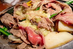 ジンギスカン鍋,ジンギスカン,ラム,マトン,羊肉,仔羊,羊,肉,北海道,郷土料理,焼肉,鉄板,ソウルフード,日本食,和食,ジャガイモ,じゃがいも,ニラ,つまみ,おつまみ,japan,lamb